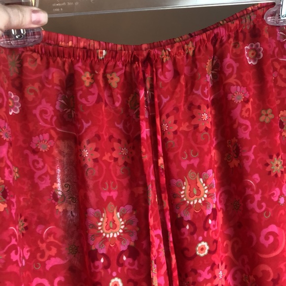 NWOT BLOOMINGDALES SLEEP SET - Picture 4 of 7